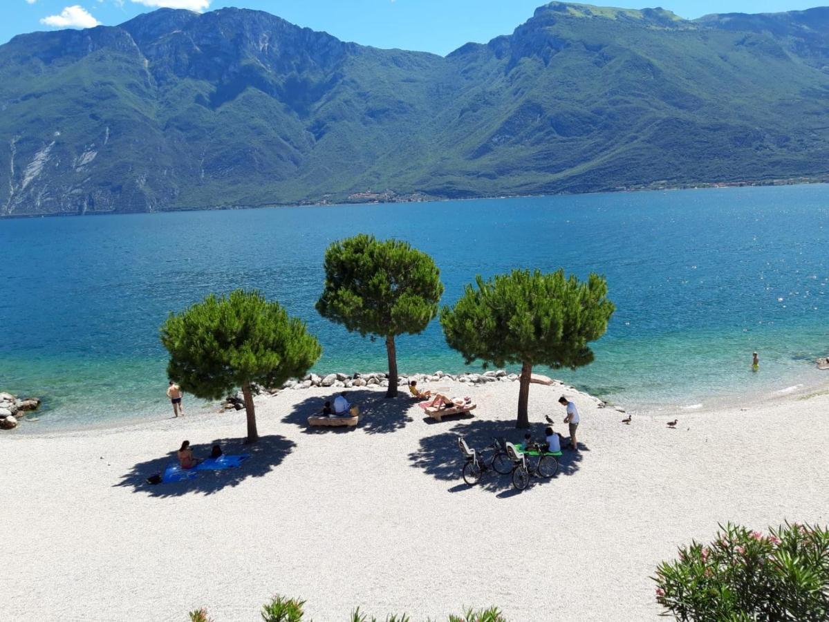 Appartamento Casa Vacanze Spiaggia D'Oro Desenzano del Garda Exterior foto